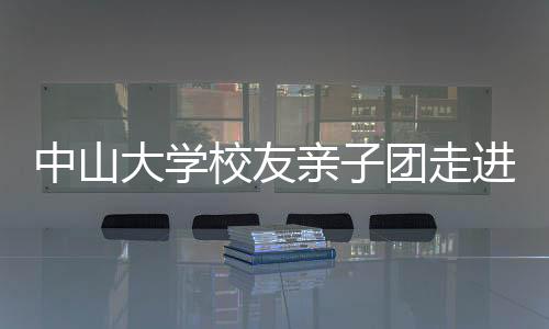 在机械臂群舞的焊接车间里